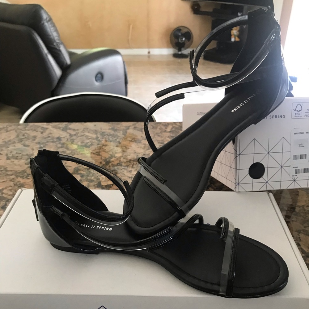 Criliria Call It Spring Black Sandals Size 6